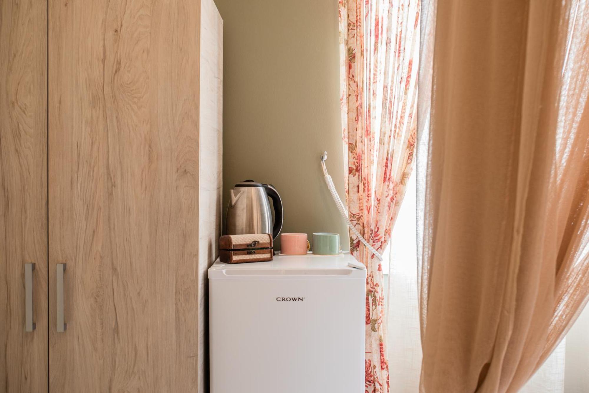Alegria Simple Economy Rooms Athena Bagian luar foto