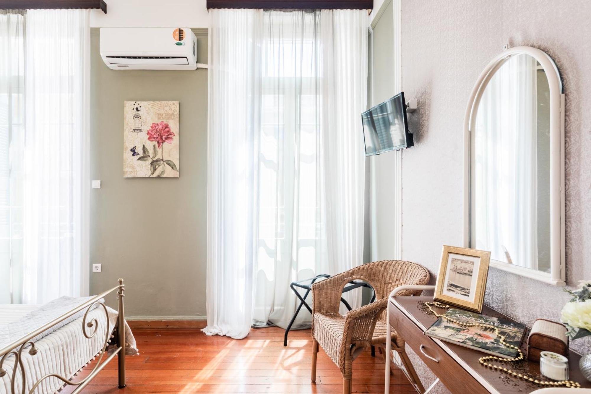 Alegria Simple Economy Rooms Athena Bagian luar foto