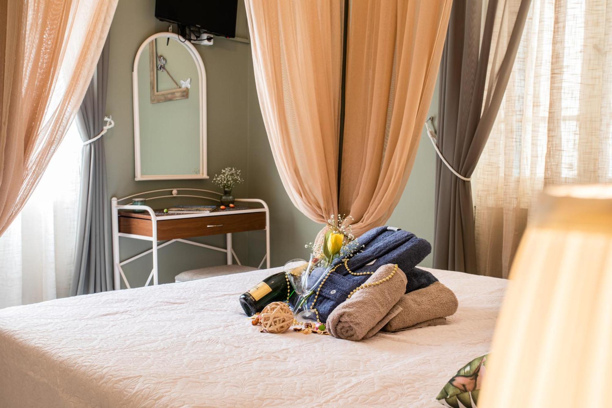 Alegria Simple Economy Rooms Athena Bagian luar foto