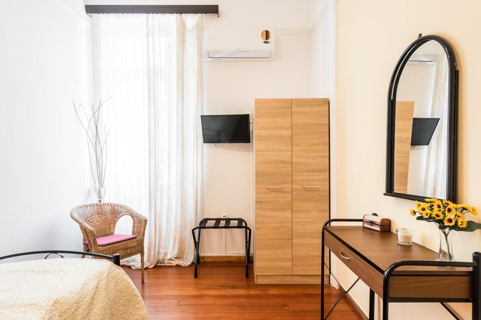 Alegria Simple Economy Rooms Athena Bagian luar foto