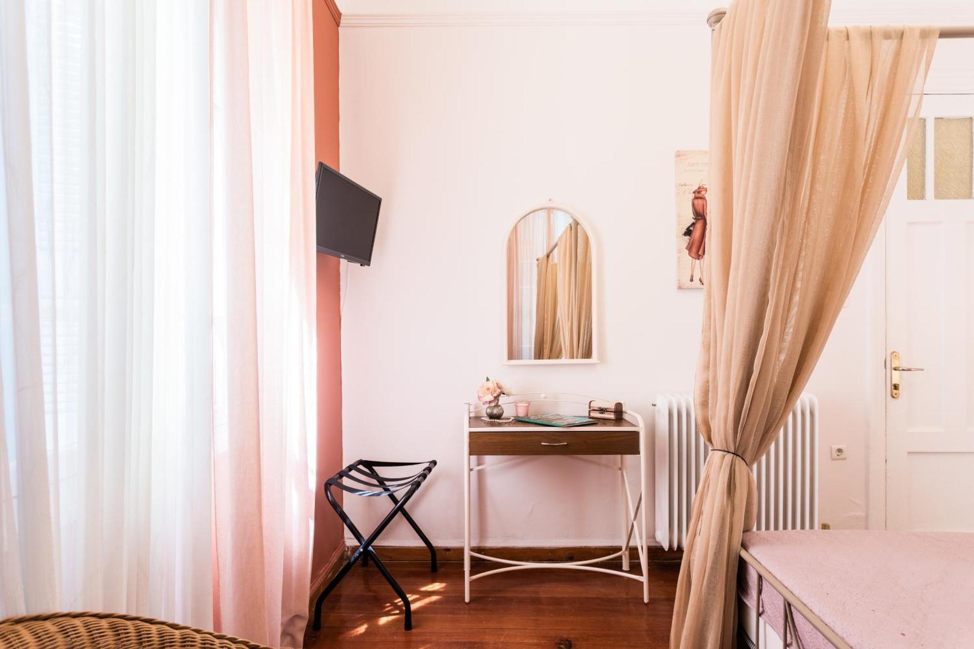 Alegria Simple Economy Rooms Athena Bagian luar foto