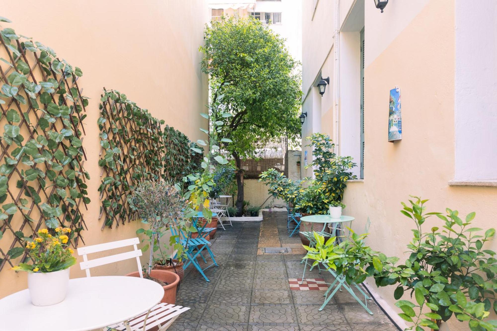 Alegria Simple Economy Rooms Athena Bagian luar foto